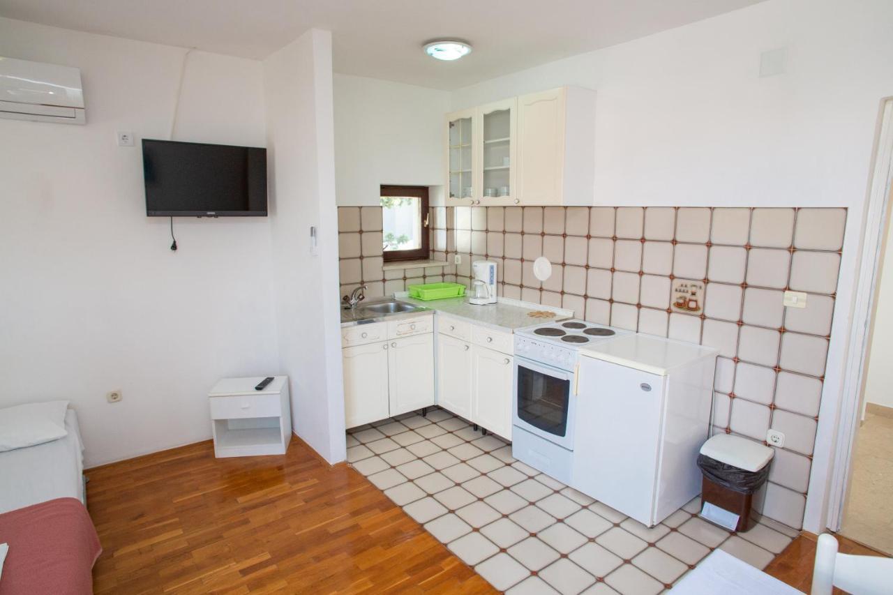 House Emilija Apartment Novalja Ngoại thất bức ảnh